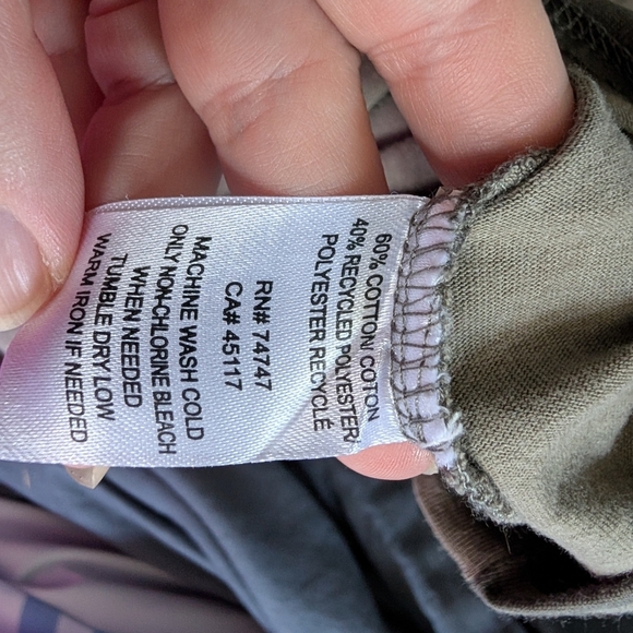 Natural Reflections Camo Green Sleevless Top Size Large (EUC) - Picture 7 of 8